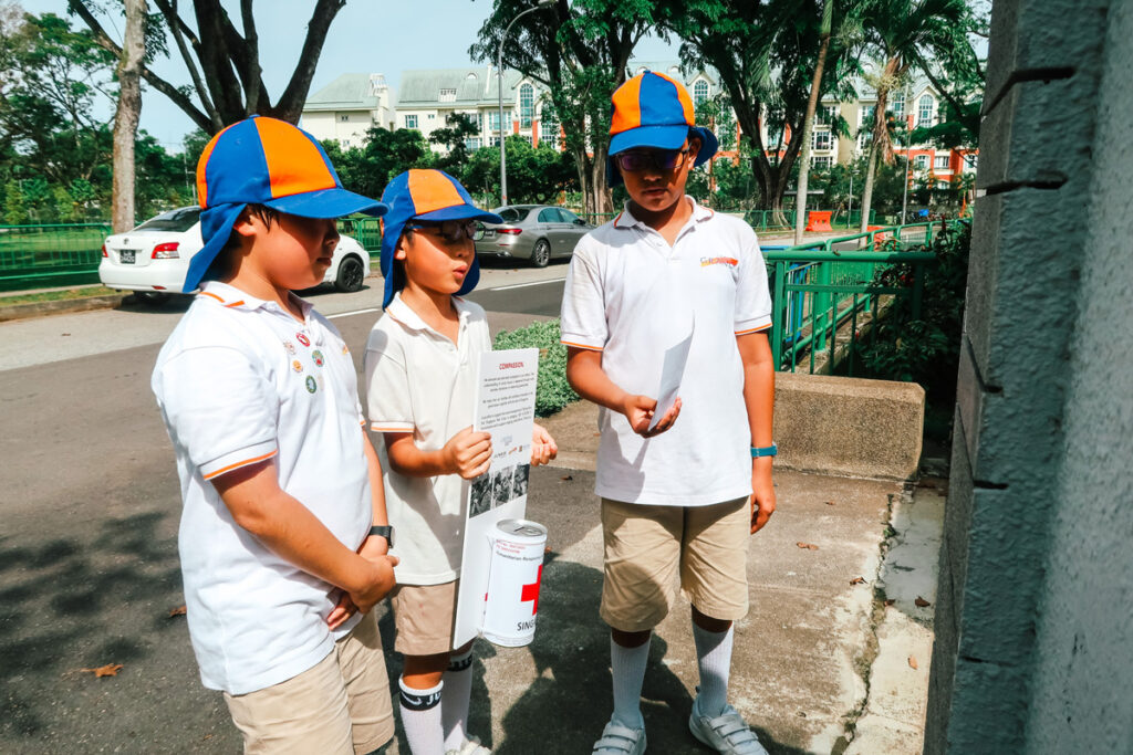 Year 4 students raising funds around the neighbourhood