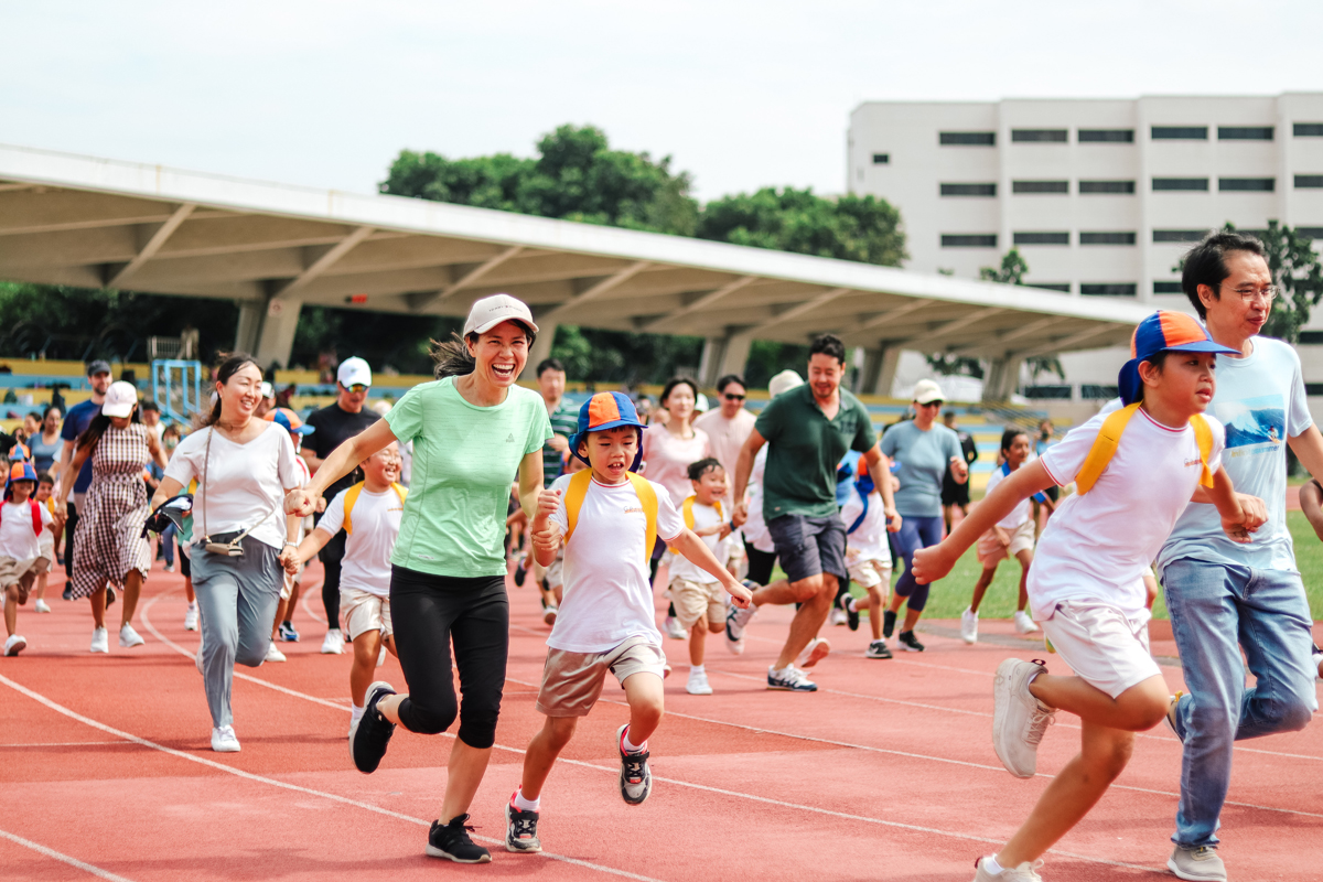 Families running together